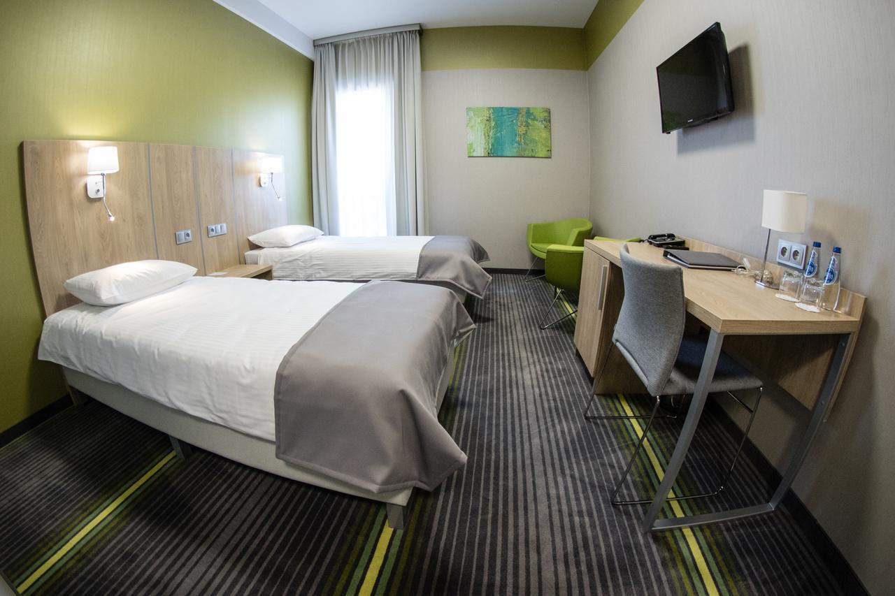 Hotel Radocza Park Business Экстерьер фото