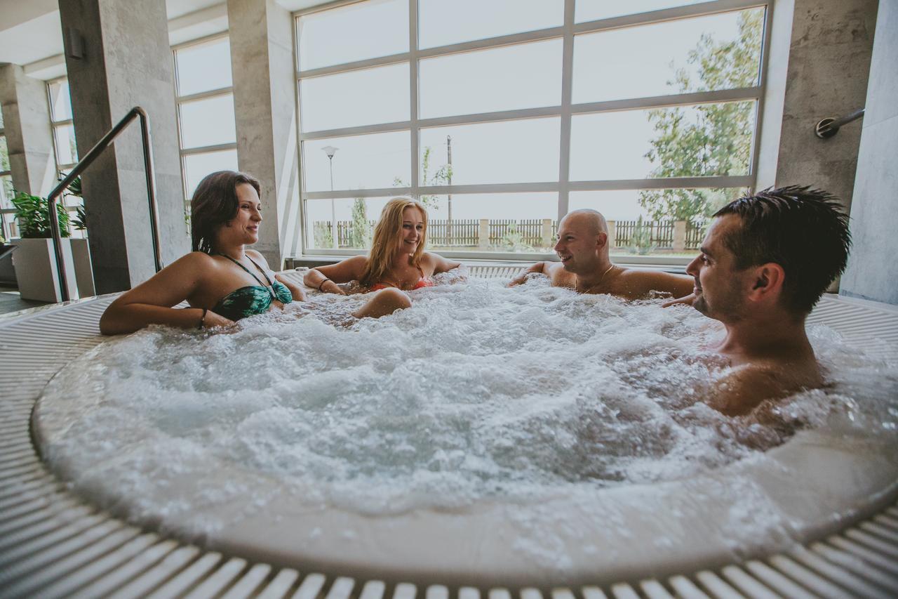 Hotel Radocza Park Business Экстерьер фото